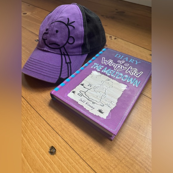 Diary of a Wimpy Kid Adjustable Hat & The Meltdown Book Set - Picture 14 of 14
